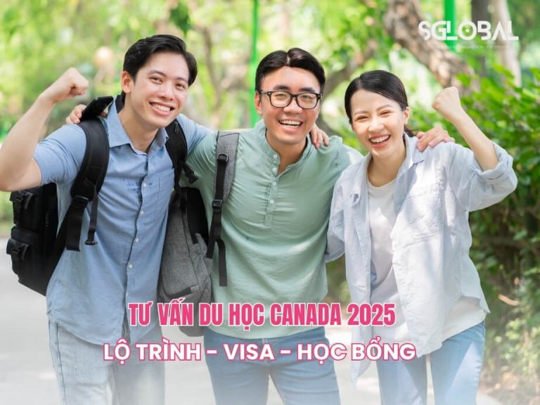 Ba bạn học sinh Việt Nam rạng rỡ trong khuôn viên trường, tượng trưng cho hành trình du học Canada thành công qua SGLOBAL.
